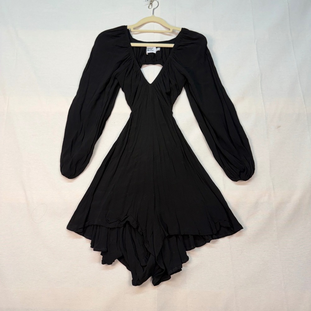 Princess Polly Black Long Sleeve Open Back Romper Shorts Size 2 V-Neck Flowy